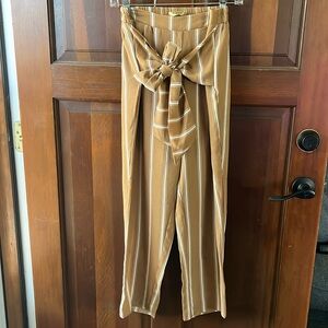 Boutique straight leg dress pants with front tie bow size M
